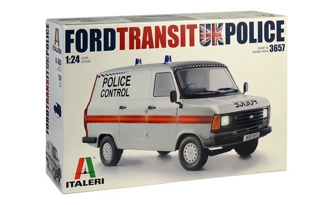 Italeri 1/24 Ford Transit UK Police